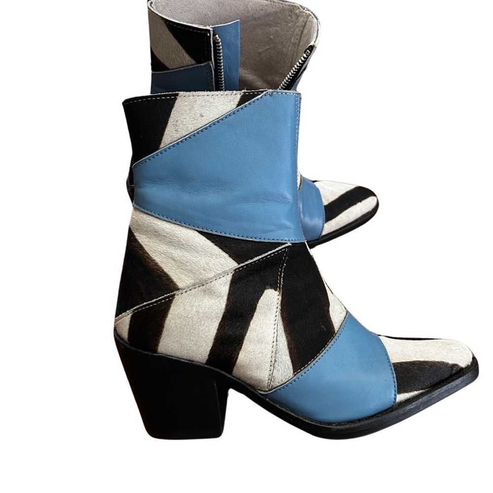 Wandering Coyote Zebra Print Leather Boots